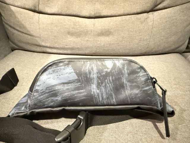 กระเป๋าคาดอก HERSCHEL รุ่น CA5688 รูปที่ 3