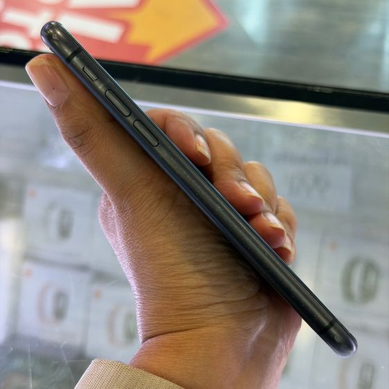 iPhone11 64GB สีดำ เครื่องศูนย์ โมเดลTH 🔥🔥 รูปที่ 3