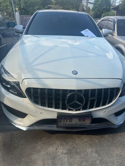 รถ Mercedes-Benz C-Class C300 สี ขาว