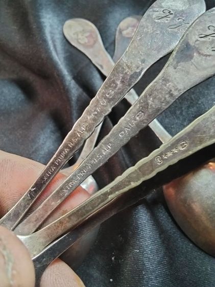 ชุดช้อนชงกาแฟ 6 คันงานโบราณงานเก่าสะสม งานยุโรป มีตอกทุกคัน รูปที่ 3