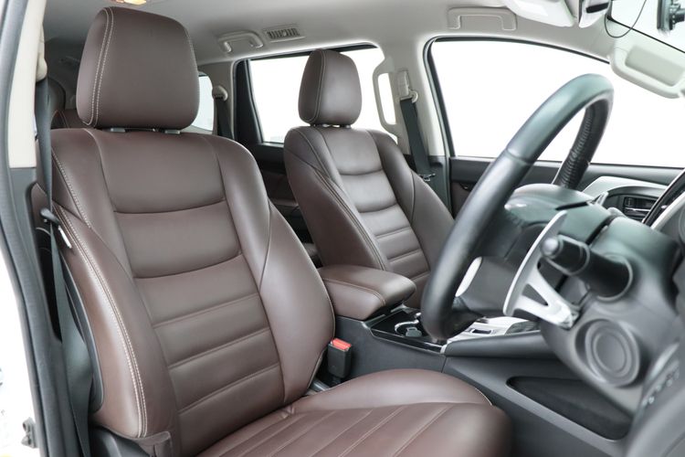 Mitsubishi Pajero Sport 2019 2.4 GT Premium Limited Edition Utility-car ดีเซล ไม่ติดแก๊ส เกียร์อัตโนมัติ ขาว รูปที่ 3