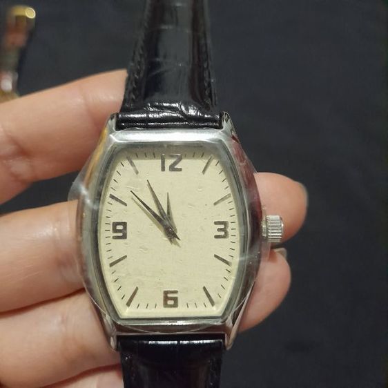 นาฬิกาข้อมือ 100 รูปที่ 2