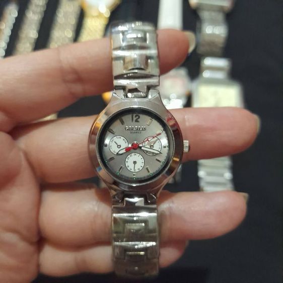 นาฬิกาข้อมือ 100 รูปที่ 4