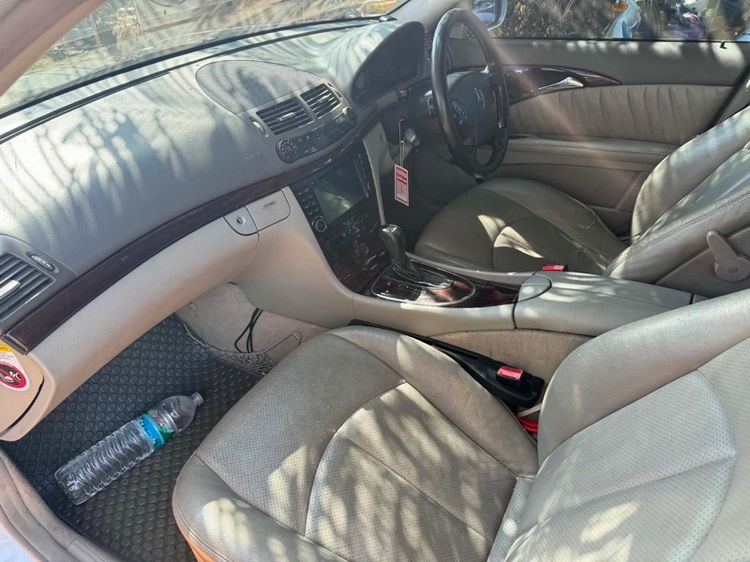 Mercedes-Benz E-Class 2005 E220 CDI Sedan ดีเซล เกียร์อัตโนมัติ บรอนซ์เงิน รูปที่ 4