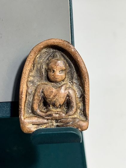 ซุ้มกอ องค์เนื้อเดียวกับที่โชว์ใน นสพ. รูปที่ 11