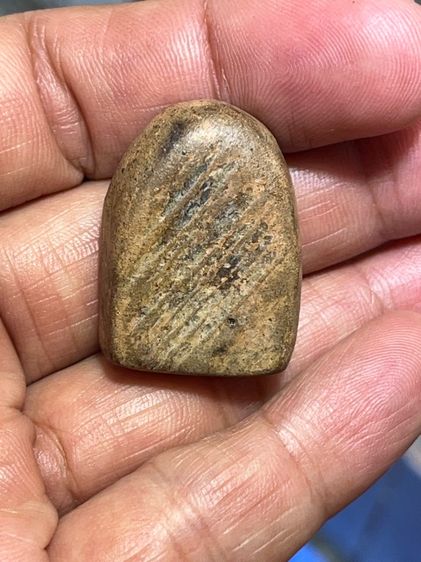 ซุ้มกอ องค์เนื้อเดียวกับที่โชว์ใน นสพ. รูปที่ 4