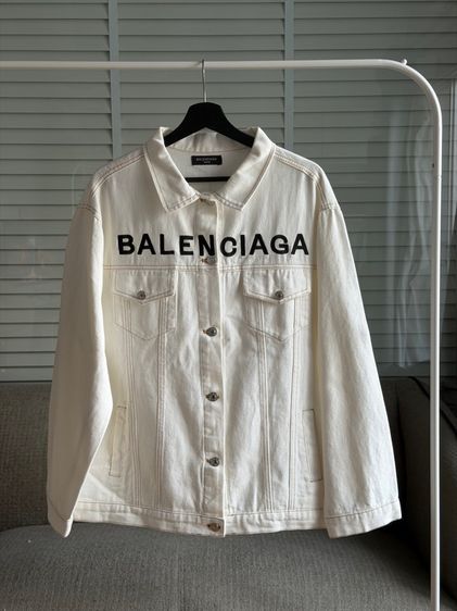 เสื้อแจ็คเก็ต BL สีขาว