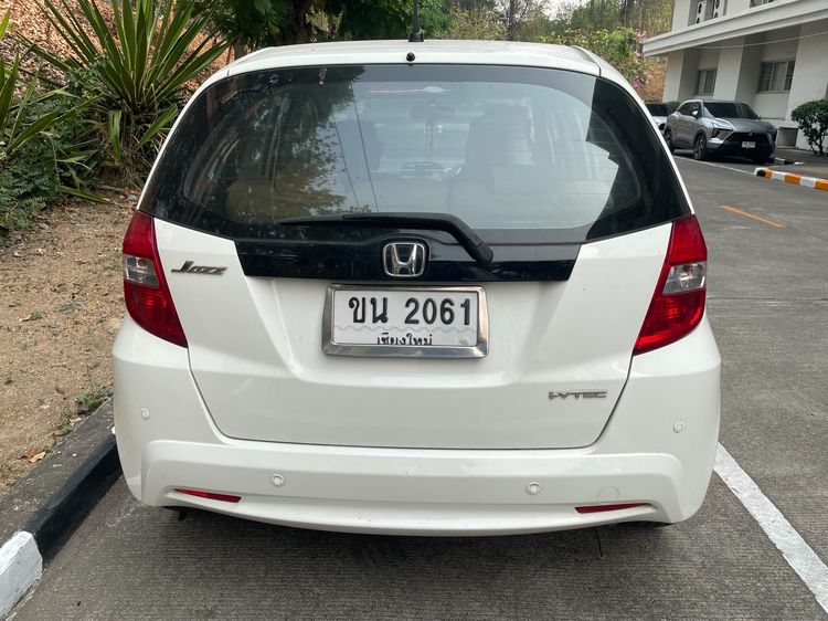 Honda Jazz 2013 1.5 S i-VTEC Sedan เบนซิน เกียร์อัตโนมัติ ขาว รูปที่ 3