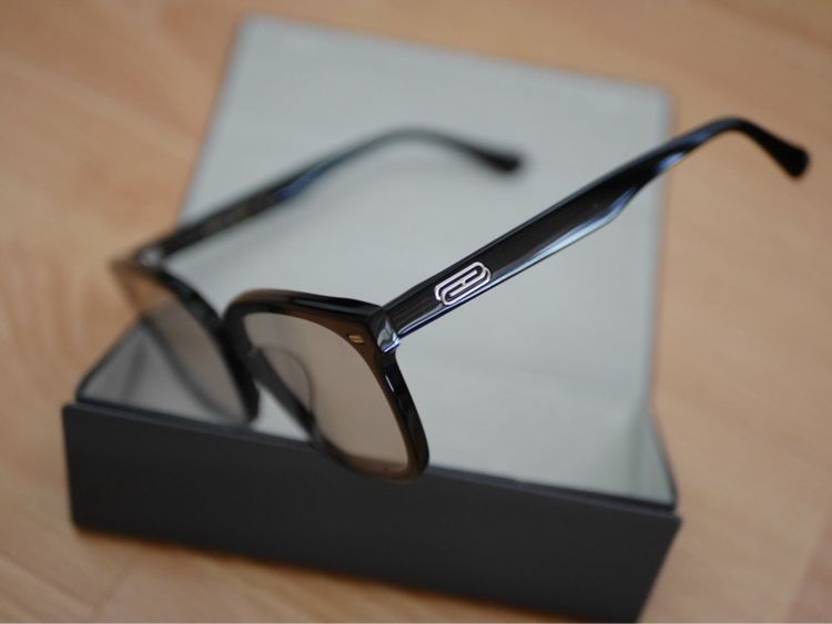 Sunglasses  รูปที่ 2