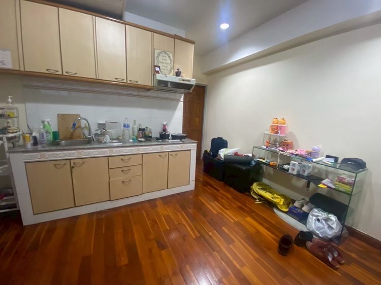 อื่นๆ ไม่อนุญาต ตกแต่งครบ สร้างเสร็จก่อน 2010 คอนโดธารารมณ์เรือนเอก 60ตรม.  รูปที่ 3