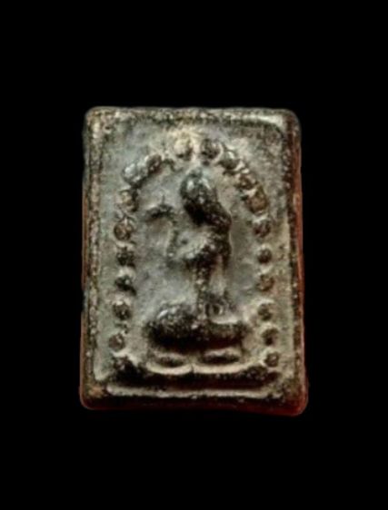 นางกวักพิมพ์เล็ก เนื้อดินผสมผงใบลาน หลวงพ่อกวย วัดโฆสิตาราม จ.ชัยนาท รูปที่ 2