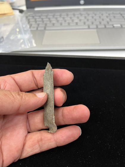 พระร่วงยืนเนื้อชินเงินหลังหลังปืน รูปที่ 10