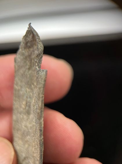 พระร่วงยืนเนื้อชินเงินหลังหลังปืน รูปที่ 7