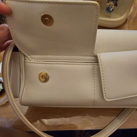 กระเป๋าสะพาย LYN แท้ รูปที่ 14