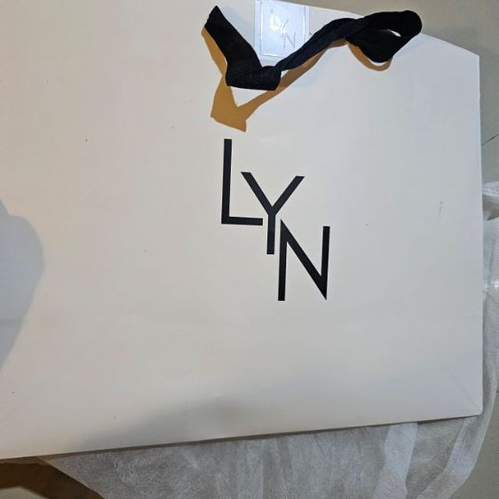 กระเป๋าสะพาย LYN แท้ รูปที่ 15