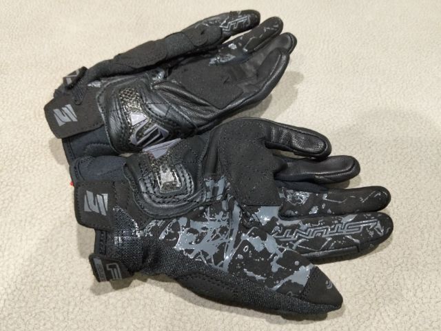 ขอขายถุงมือมอเตอร์ไซด์แบรนด์ five 5 รุ่น Stunt Evo สีดำ ไซส์ S เบอร์8 สำหรับผู้หญิงสภาพเกือบใหม่มากหรือเหมือนใหม่ผลิตในจีน รูปที่ 7