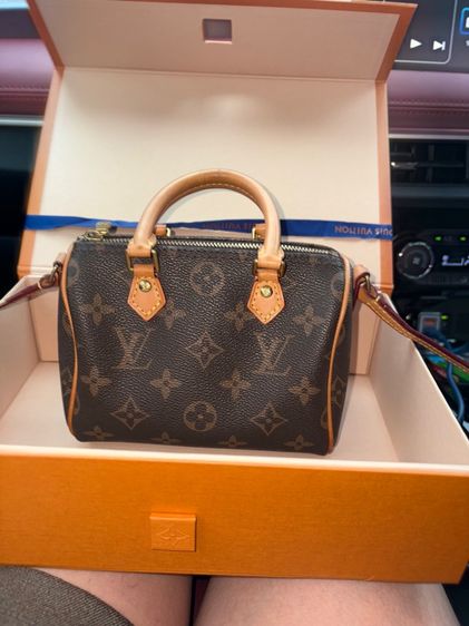 กระะป๋า LV Nano Speedy