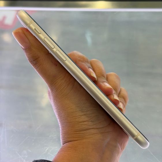 iPhone11 128GB สีขาว เครื่องศูนย์ โมเดลTH สภาพสวยมากๆ 🔥🔥 รูปที่ 3