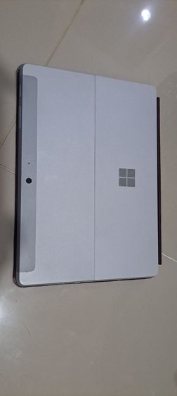 Microsoft Surface GO