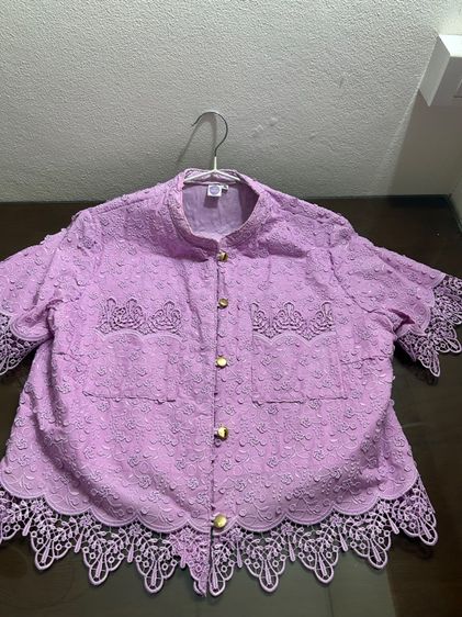 เสื้อลูกไม้