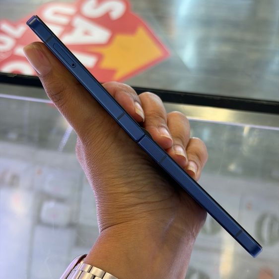 Samsung Z Flip7 512GB สีน้ำเงิน เครื่องศูนย์ สภาพสวยมาก จอ6.9นิ้ว แรม12รอม512 กล้อง50ล้าน(2ตัว) ประกันศูนย์ยาวๆ🔥🔥 รูปที่ 3
