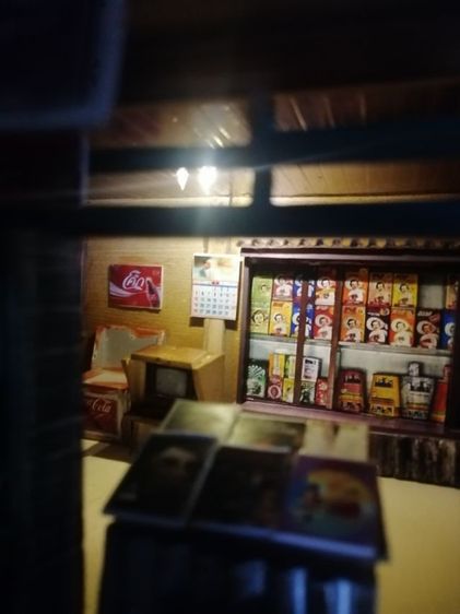 โมเดล​90​ร้าน​โชว์ห่วย​ ​พร้อม​2ชั้น
งานทำ​มือ​​ รูปที่ 5