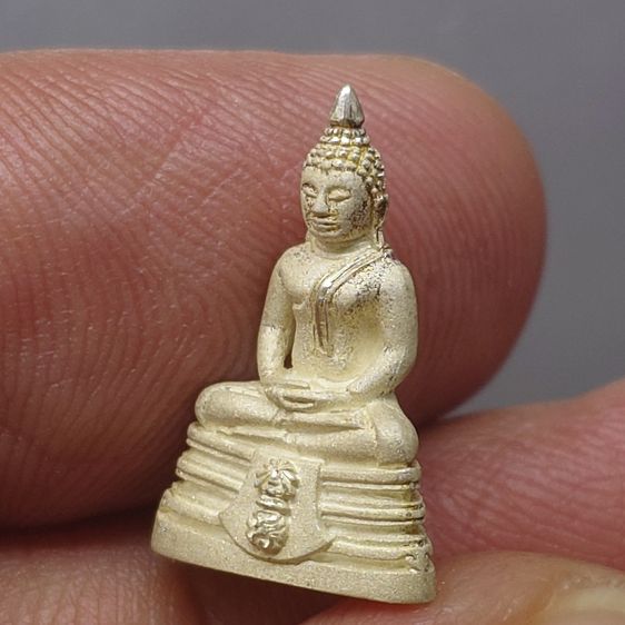 หลวงพ่อพุทธโสธร ลอยองค์ เนื้อเงิน พิมพ์เล็ก รุ่น ๑๑๑ ปี โรงเรียนเบญจมราชรังสฤษฎิ์ ปี2546 พร้อมกล่องเดิม รูปที่ 6