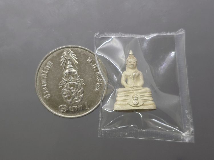 หลวงพ่อพุทธโสธร ลอยองค์ เนื้อเงิน พิมพ์เล็ก รุ่น ๑๑๑ ปี โรงเรียนเบญจมราชรังสฤษฎิ์ ปี2546 พร้อมกล่องเดิม รูปที่ 8