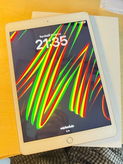ขาย Ipad Gen 7 Wifi 32 GB สภาพใหม่  ยกกล่อง แบตเสื่อม
