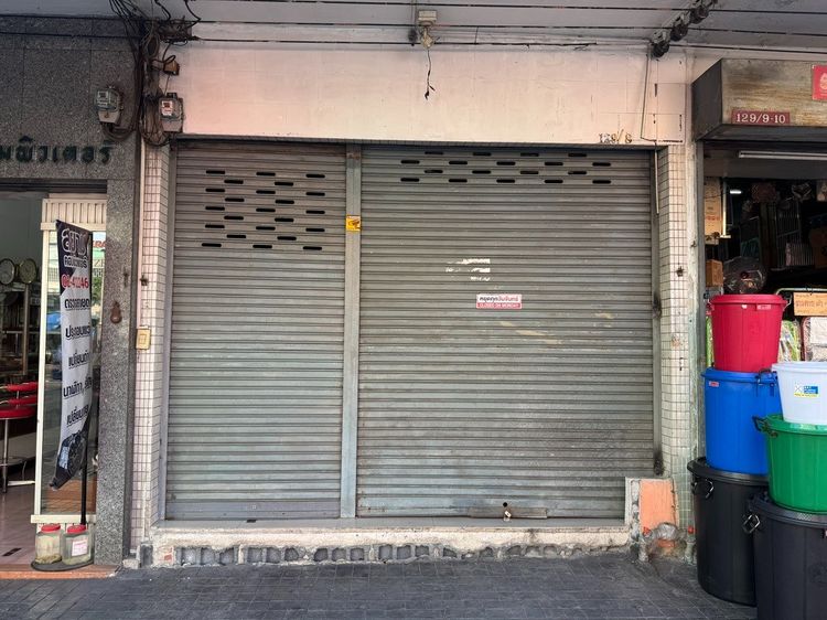 ให้เช่าตึกแถว อาคารพาณิชย์ 3 ชั้น ตรงข้ามตลาดพรานนก กรุงเทพ 25,000 บาทต่อเดือน รูปที่ 2