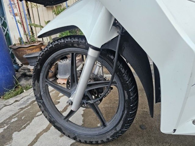 Honda Wave125iปี2018สตาร์ทมือล้อแม็คกุญแจ2ดอกสภาพพร้อมใช้รถบ้านเจ้าของขายเอง รูปที่ 2