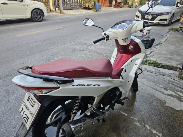 Honda Wave125iปี2018สตาร์ทมือล้อแม็คกุญแจ2ดอกสภาพพร้อมใช้รถบ้านเจ้าของขายเอง รูปที่ 15