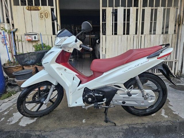 Honda Wave125iปี2018สตาร์ทมือล้อแม็คกุญแจ2ดอกสภาพพร้อมใช้รถบ้านเจ้าของขายเอง