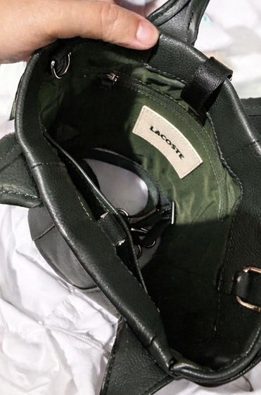 กระเป๋า Lacoste CITY COURT สีเขียว รูปที่ 4