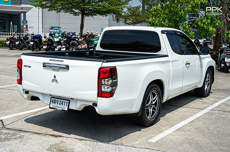 Mitsubishi Triton 2022 2.5 GLX Pickup ดีเซล ไม่ติดแก๊ส เกียร์ธรรมดา ขาว รูปที่ 4