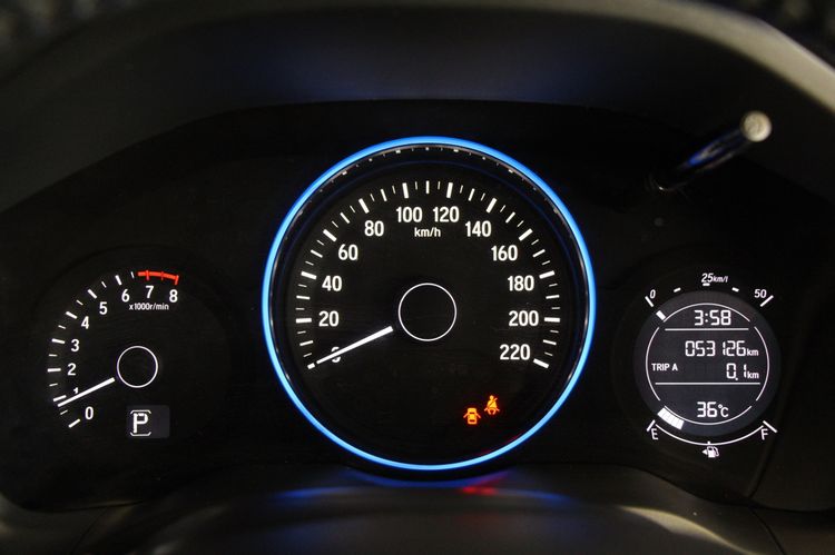 Honda HR-V 2021 1.8 E Utility-car เบนซิน ไม่ติดแก๊ส เกียร์อัตโนมัติ ขาว รูปที่ 4