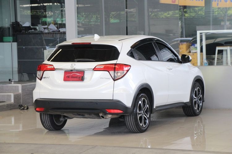Honda HR-V 2021 1.8 E Utility-car เบนซิน ไม่ติดแก๊ส เกียร์อัตโนมัติ ขาว รูปที่ 2