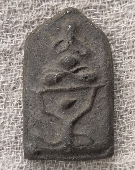 พระหลวงปู่ทวดเนื้อว่านพิมพ์ใหญ่ค่ะ