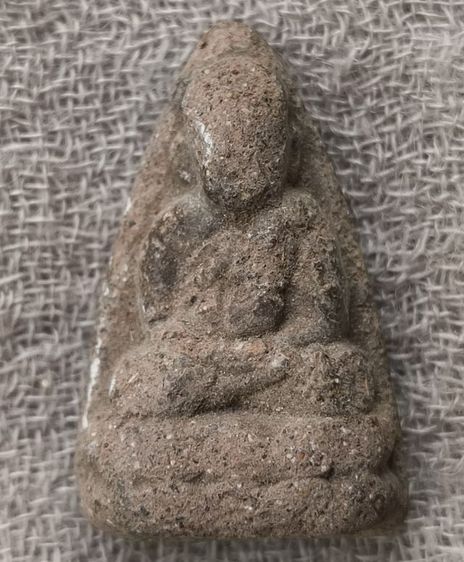 พระผงหลวงปู่ทวดเนื้อเก่าค่ะ รูปที่ 17