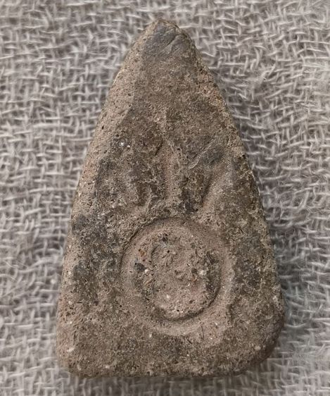 พระผงหลวงปู่ทวดเนื้อเก่าค่ะ รูปที่ 18