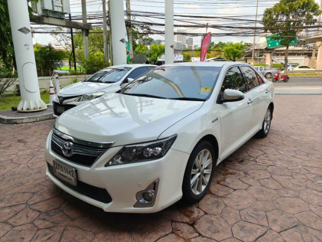 Toyota Camry 2013 2.5 Hybrid Sedan ไฮบริด ไม่ติดแก๊ส เกียร์อัตโนมัติ ขาว รูปที่ 3