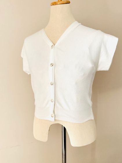 ฟรีไซส์ เสื้อแจ็คเก็ต | เสื้อคลุม เสื้อแขนสั้นผ้ายืดนุ่มสีขาวปล่อยไหล่กระดุมโลหะสีทอง