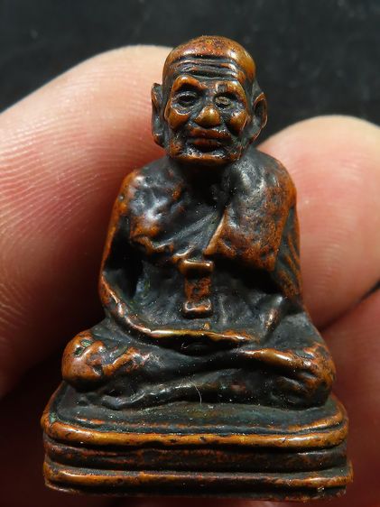 พระหลวงพ่อทวดรูปหล่อ