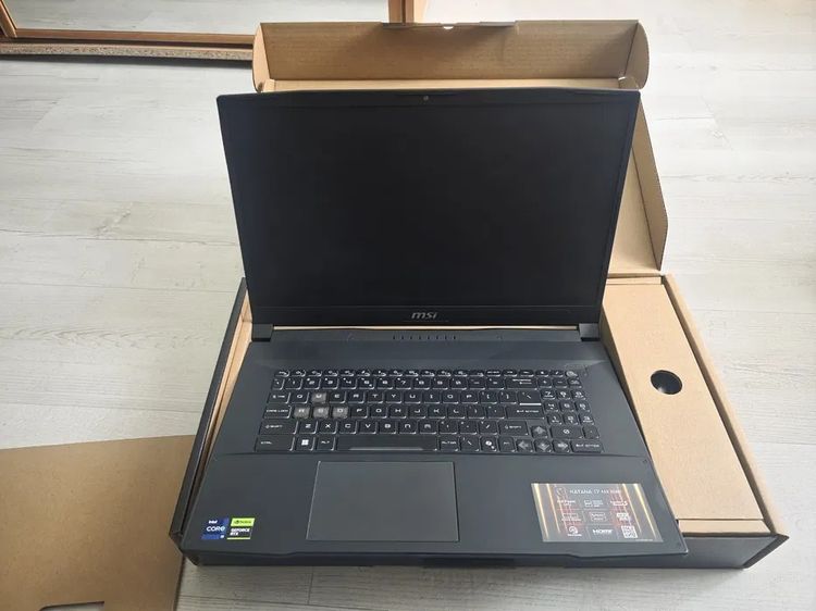 รุ่นอื่น ๆ วินโดว์ อื่นๆ USB ใช่ แล็ปท็อปเกมมิ่ง MSI Katana ขนาด 17.3 นิ้ว ความละเอียด QHD จอ IPS ป้องกันแสงสะท้อน 240Hz โปรเซสเซอร์ Intel Core i9 14900HX แรม 32GB SSD 1TB ก