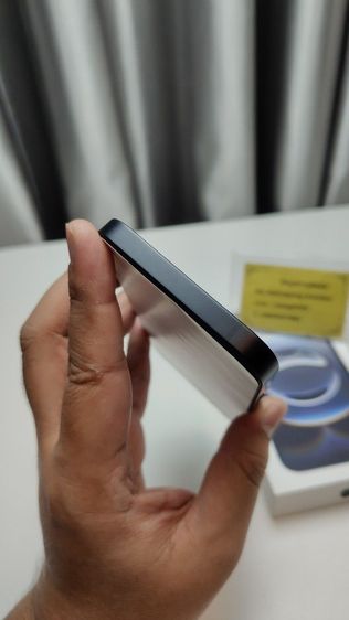 iPhone 16e 128gb (black) รูปที่ 5