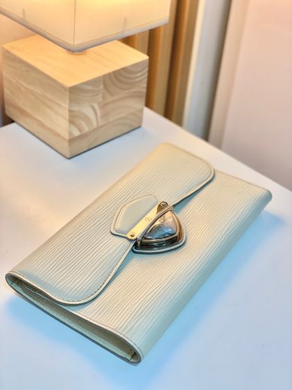 กระเป๋าสตางค์ Louis Vuitton