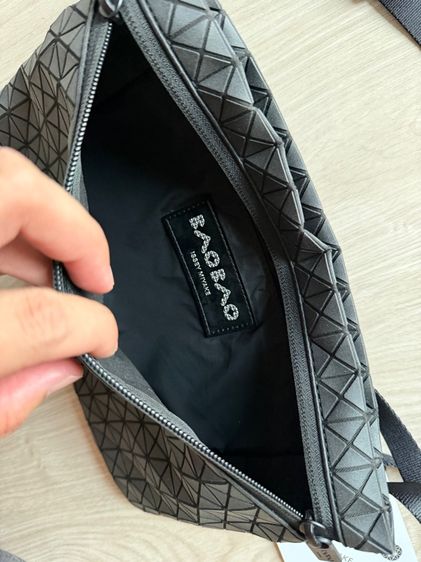 กระเป๋า BaoBao Kuro Sash crossbody รูปที่ 5