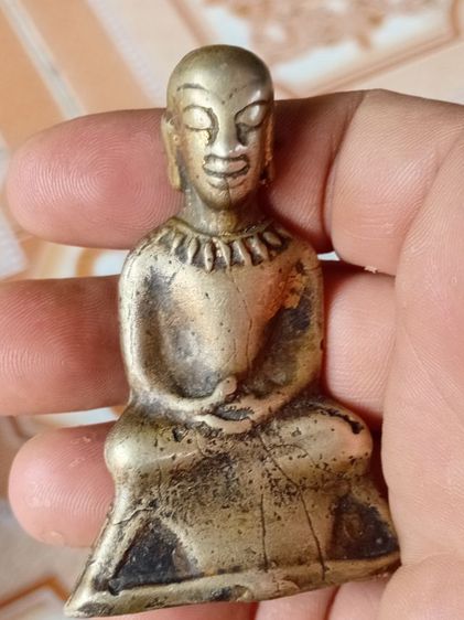 พ่องั่งสร้อยสังวาลเศียรโล้นเนื้อทองบวบ