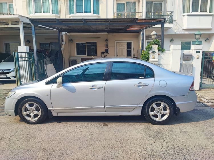 รถ Honda Civic 1.6 VTi สี เงิน