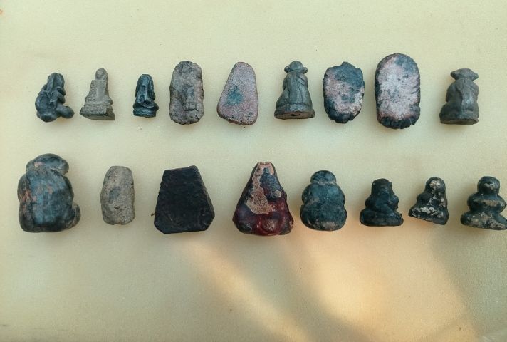 พระปิดตาเก่าๆ สนใจสอบถามรายละเอียดเพิ่มเติมได้นะคะ รูปที่ 2